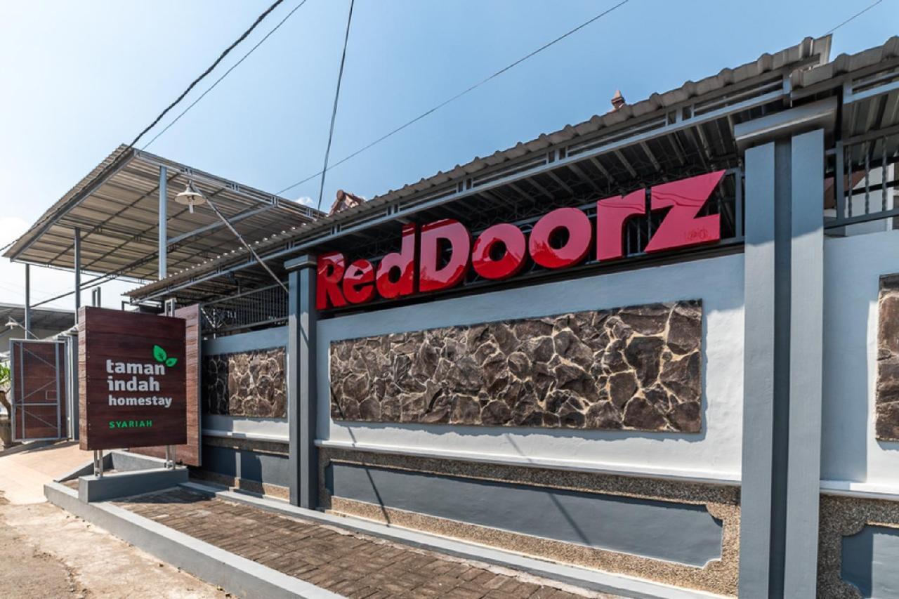 Reddoorz Syariah Near Rri 2* Malang